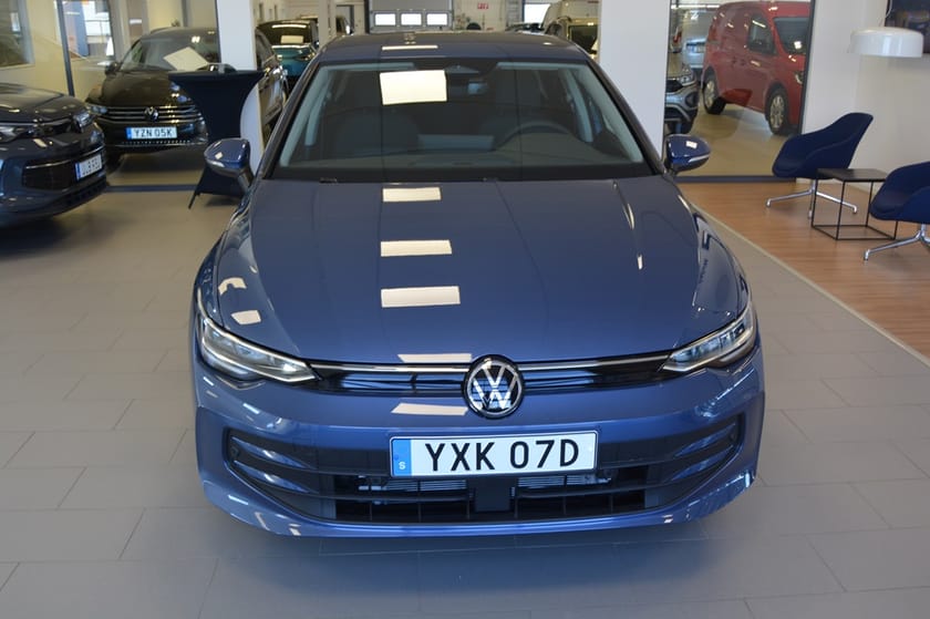 Bild 2 av Volkswagen Golf Life Edition 1.5 eTSI 150 DSG7 Dragkrok