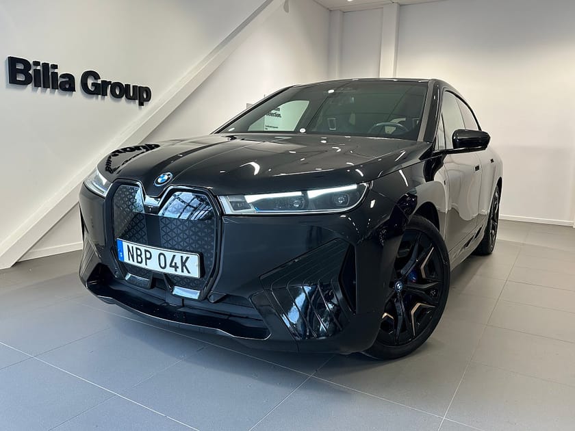 Bild 2 av BMW iX M60 | Exclusive | Massage | B&W | 360 | Soft Close