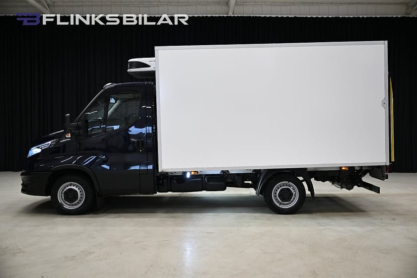 Bild 4 av Iveco Daily 35-140 Chassi Cab 136HK Automat|Kylbil|Nattkyla|Zepro-Bakgavellyft|Moms