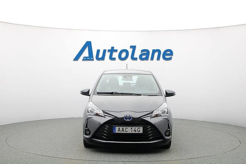 Bild 3 av Toyota Yaris Hybrid Automat, Backkamera, Låga mil, MOMS 101hk