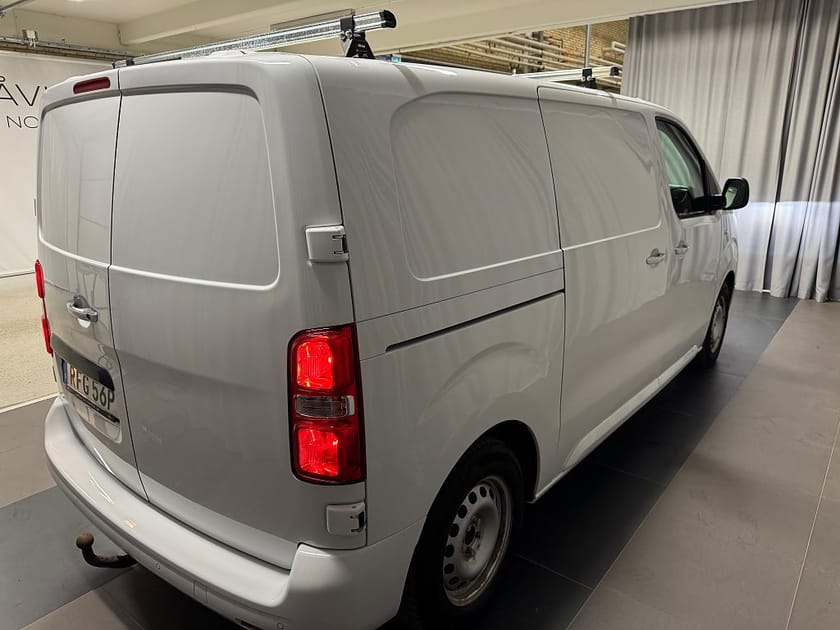 Bild 5 av Opel Vivaro-e Skåpbil L2 Prem 75kWh drag, larm SLÄPKÄRRA PÅ KÖPET!