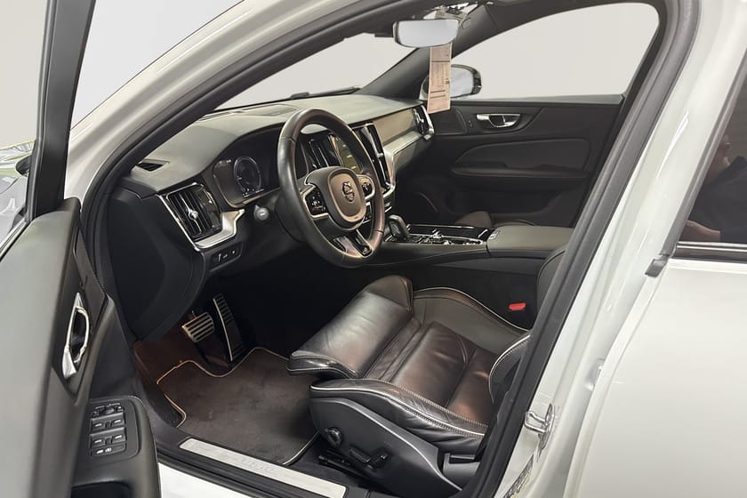 Bild 4 av Volvo S60 Recharge T8 R-Design