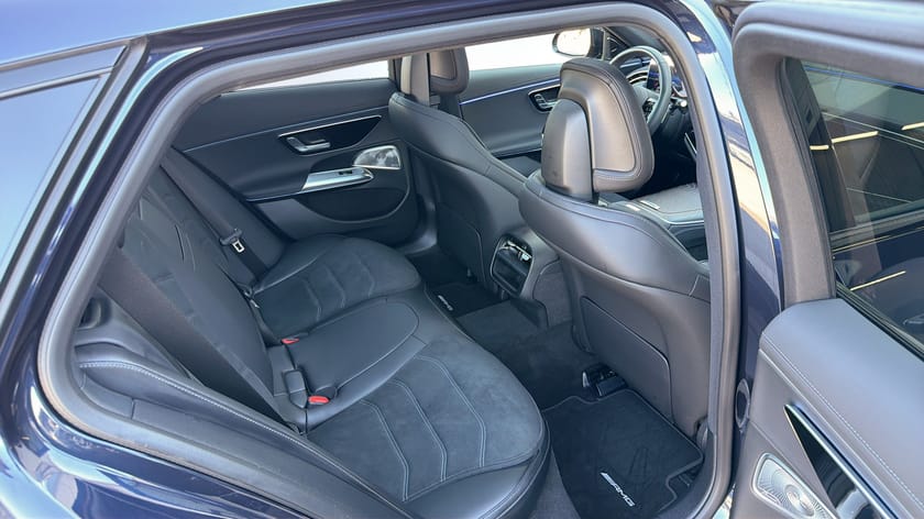 Bild 5 av Mercedes-Benz E 300 d e 4MATIC T E300DE AMG Line Burmester Pano
