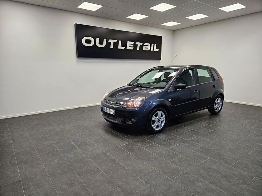 Bild 1 av Ford Fiesta 5-dörrar 1.4 80hk Endast 5500mil 1 ägare Nybytt Kamrem