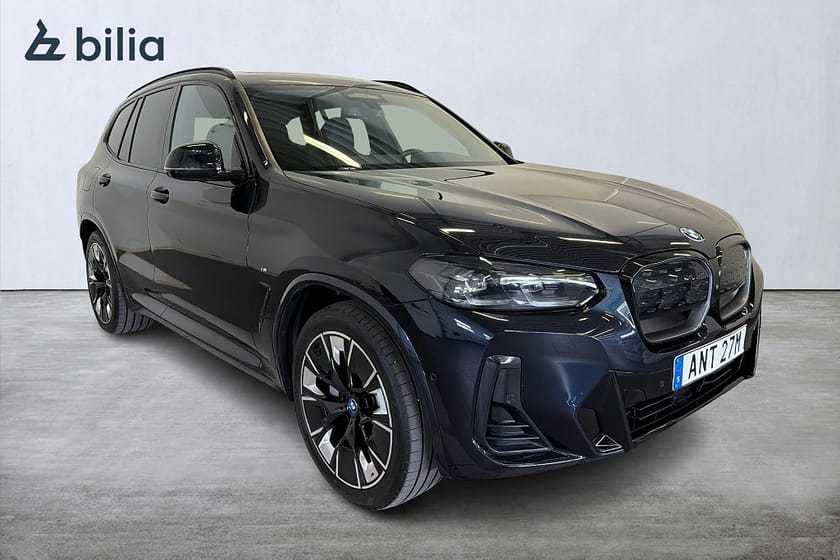 Bild 3 av BMW iX3 M Sport Charged Plus Pano/HuD/Drag/Elstol/360/HK/20"