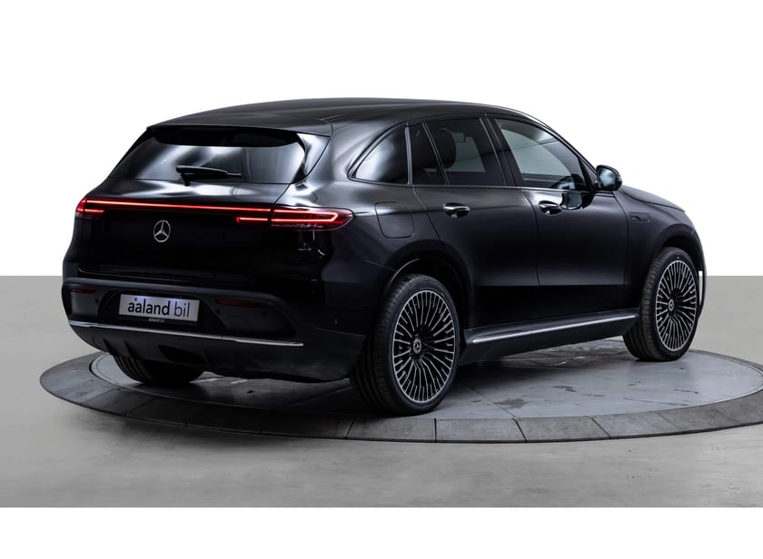 Bilde 2 av Mercedes-Benz EQC 400 4MATIC 4MATIC, AMG-line, Premium +, krok, head-up, luke++