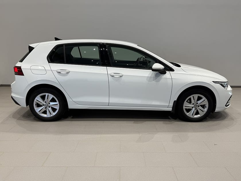 Bild 5 av Volkswagen Golf 1.0 eTSI 110HK DSG Backkamera Keyless