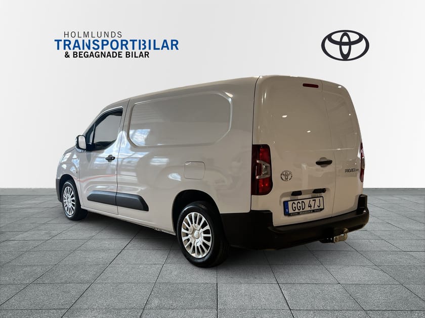Bild 2 av Toyota ProAce City Long 1,2T (110HK) Comfort / V-Hjul
