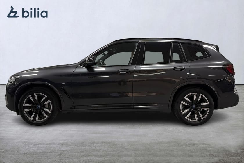 Bild 3 av BMW iX3 M-sport | Charged | Panorama | Aktiv farth.