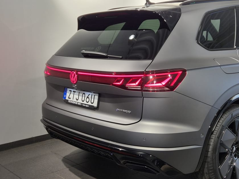 Bild 4 av Volkswagen Touareg R eHybrid R-Line 462hk LAGERKAMPANJ