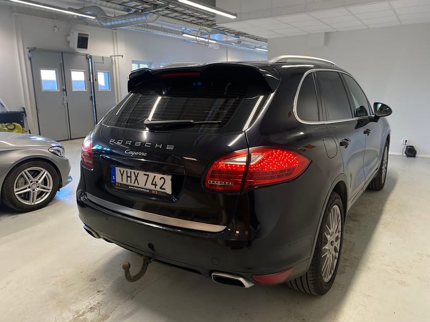 Bild 4 av Porsche Cayenne Diesel TipTronic S AWD Navi Drag SoV-däck 12mån garanti