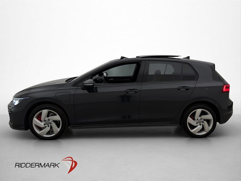 Bild 4 av Volkswagen Golf GTE 245hk Pano Värm Skinn Elstol Matrix MOMS