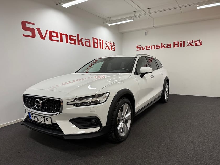 Bild 1 av Volvo V60 Cross Country D4 AWD Aut/Drag Momentum 2,99%Ränta
