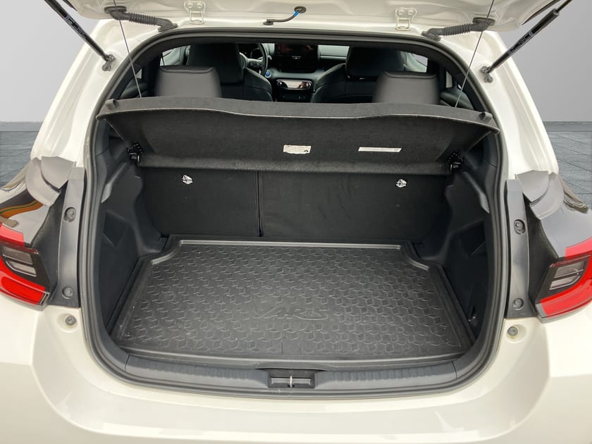 Bild 3 av Toyota Yaris Hybrid 1,5 5D STYLE SÄKERHETSPAKET V-hjul