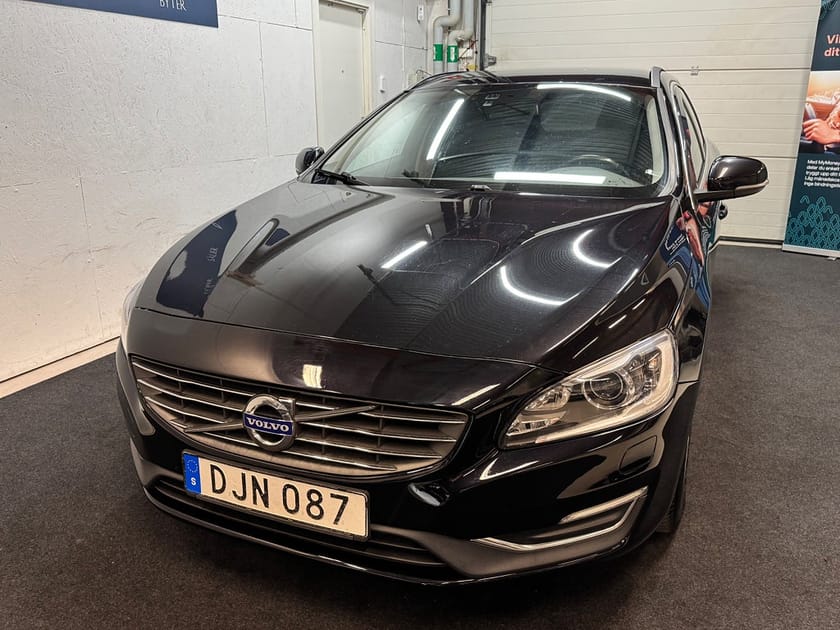 Bild 3 av Volvo V60 D4 181hk Momentum Euro 6|NYSERV|D-VÄRM|SoV|