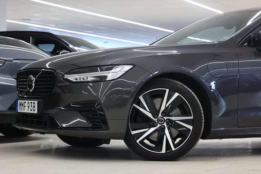 Bild 4 av Volvo V90 Recharge T6 AWD 340hk R-Design H/K Pano Keyless B-Kamera