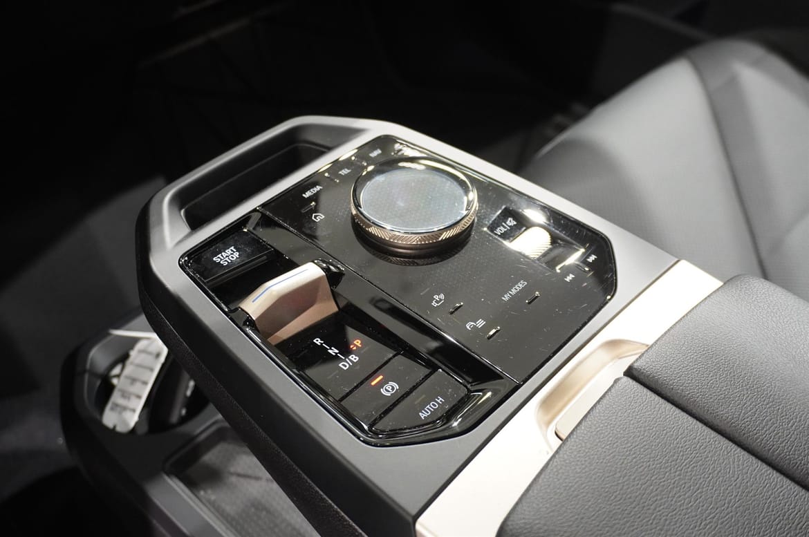 BMW iX xDrive50, 524ps, 2024