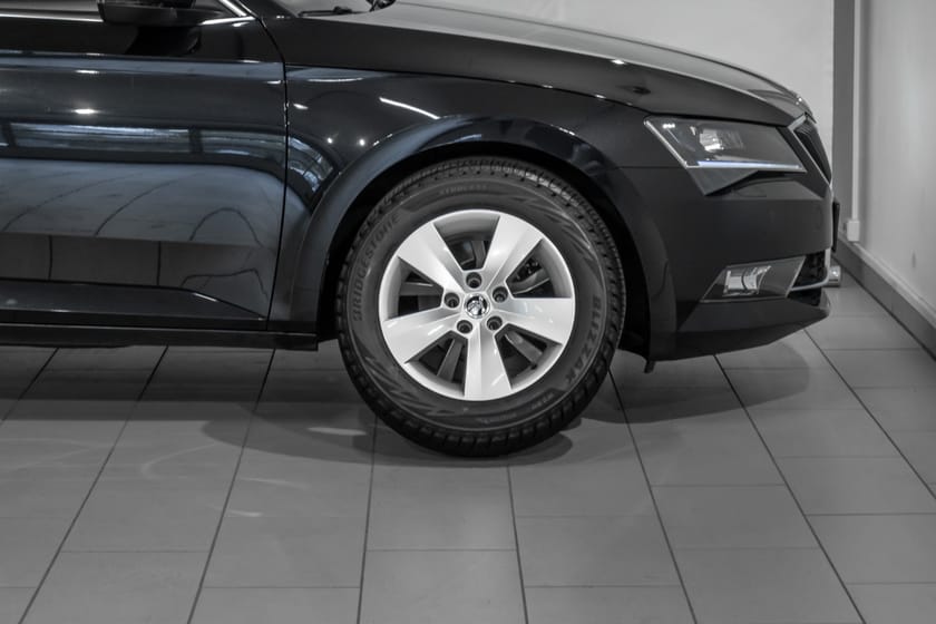 Bilde 4 av Škoda Superb Stasjonsvogn Style 190 TDI DSG 4x4
