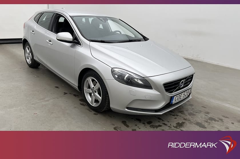 Bild 1 av Volvo V40 D2 Momentum VOC D-Värmare Sensorer Halvskinn Drag