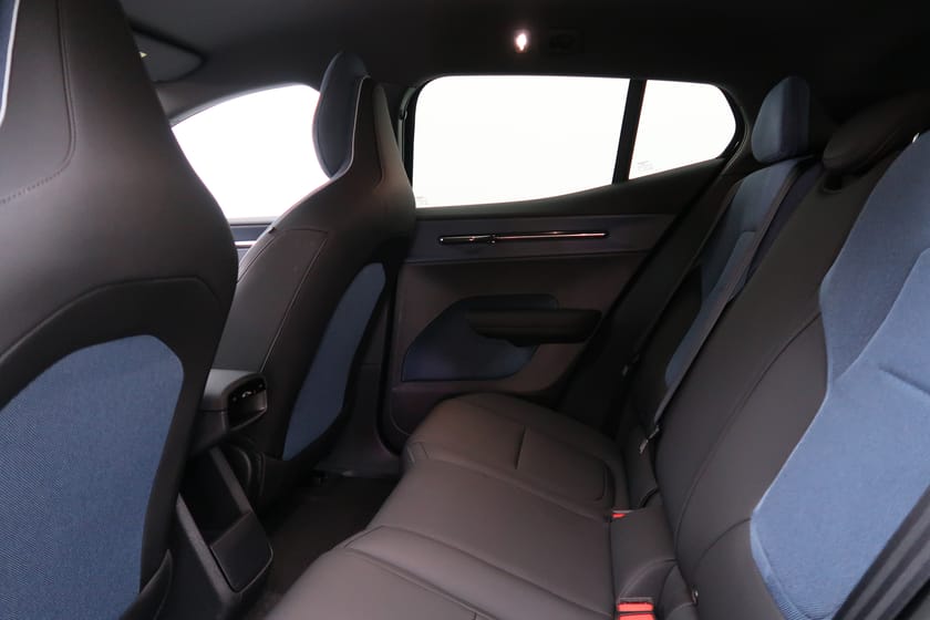 Bild 4 av Volvo EX30 Twin Motor Performance Plus/Backkamera/H&K