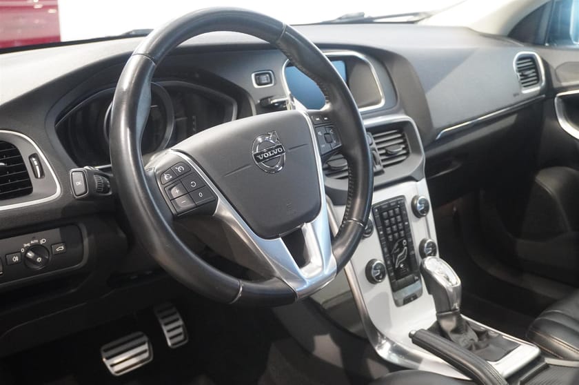 Bild 2 av Volvo V40 Cross Country D3 Summum Värmare Läder