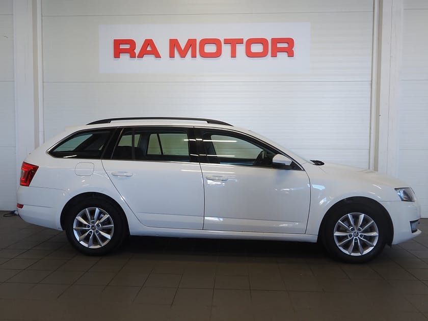 Bild 4 av Škoda Octavia Kombi Skoda 1.0 TSI Ambition 115hk | Drag | P-Sen |