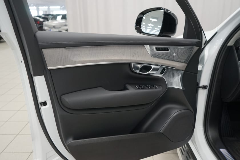 Bild 5 av Volvo XC90 7 Säten II T8 Ultra Dark |Aktiv Chassi Luftfjädring | Ryggmassage framstolar |