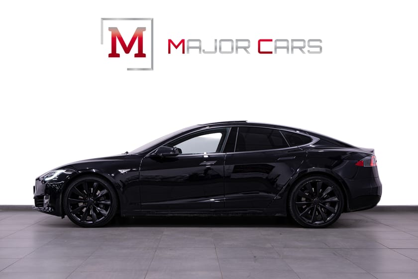 Bild 3 av Tesla Model S 90D Free Supercharge Pano AP Luft-F 21" Carbon