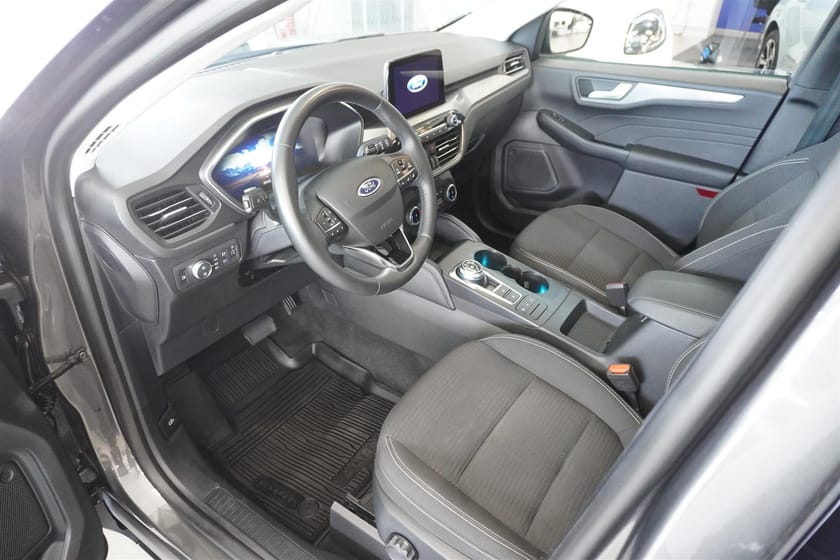 Bild 2 av Ford Kuga Plug-In Hybrid PHEV Titanium Vinterpaket