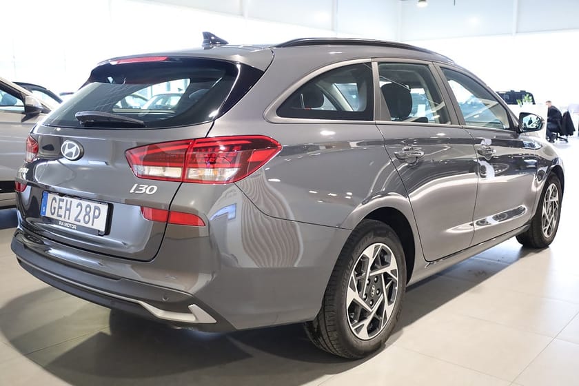 Bild 5 av Hyundai i30 Kombi 1,0 T-GDi MHEV Essential Aut Navi Kamera