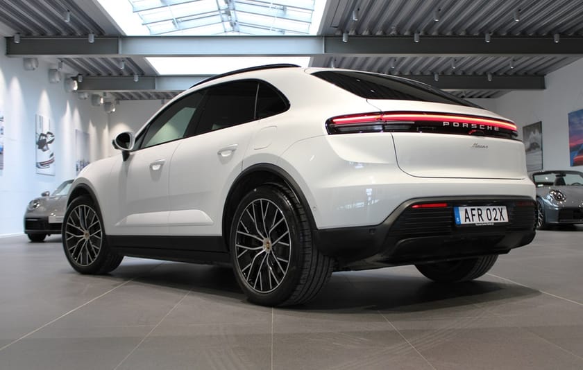Bild 2 av Porsche Macan Electric VAT/Moms