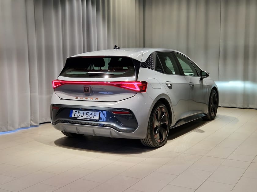 Bild 4 av CUPRA Born e-boost 58 | 231HK | NAVI / P-VÄRME / B-KAMERA