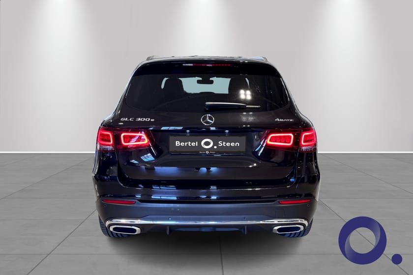 Bilde 4 av Mercedes-Benz GLC 300 e 4MATIC AMG  / DISTRONIC / GODT UTSTYRT! /