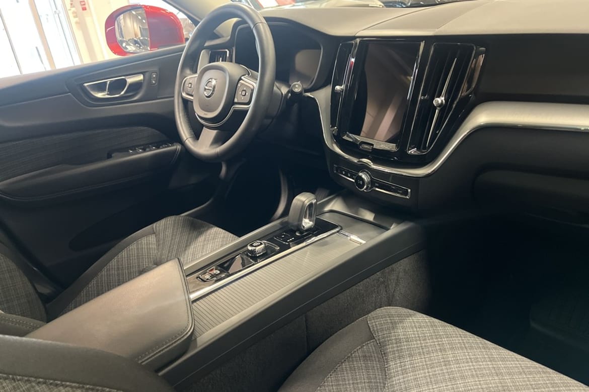 Volvo XC60 2023 - miniatyr 7