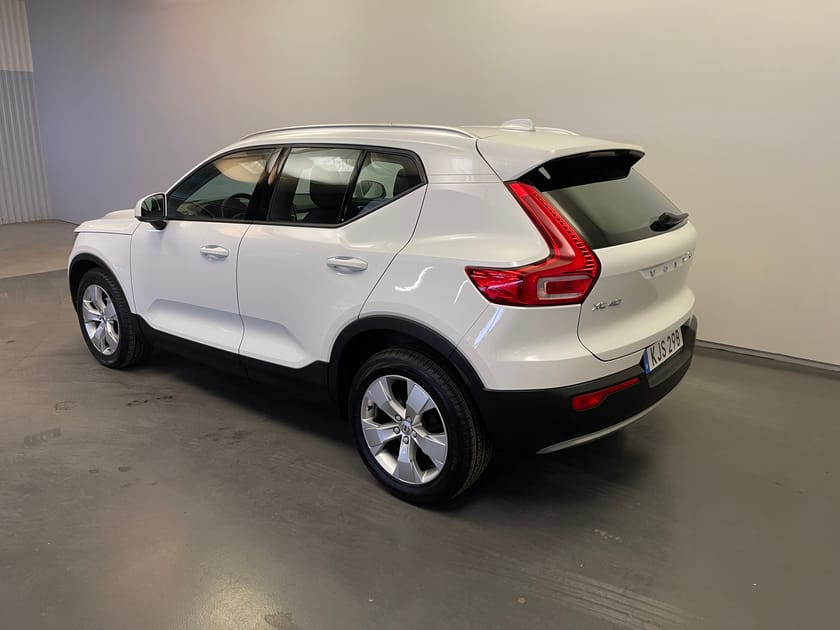 Bild 3 av Volvo XC40 D3 FWD Momentum / Navigation / Parkeringssensor fram/bak
