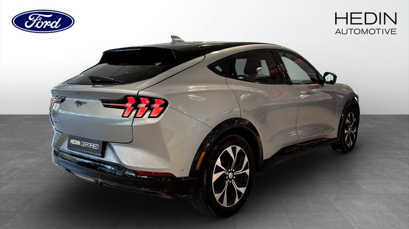 Bild 2 av Ford Mustang Mach-E Standard Range AWD 269Hk | Teknikpaket