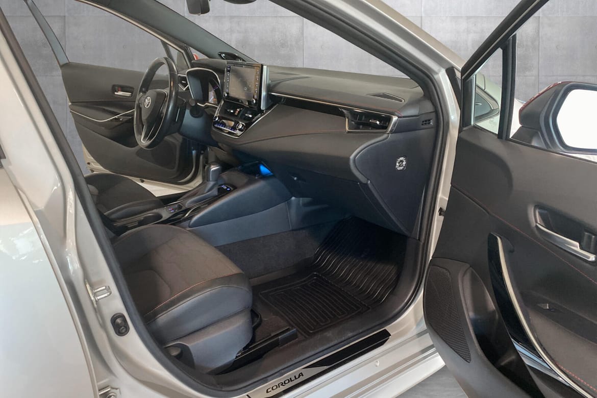 Toyota Corolla Touring Sports Hybrid e-CVT, 184hp, 2019