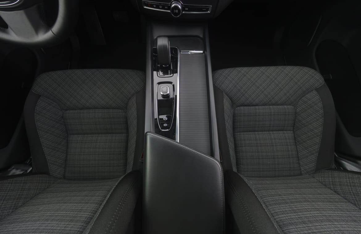 Volvo XC60 2023 - miniatyr 9