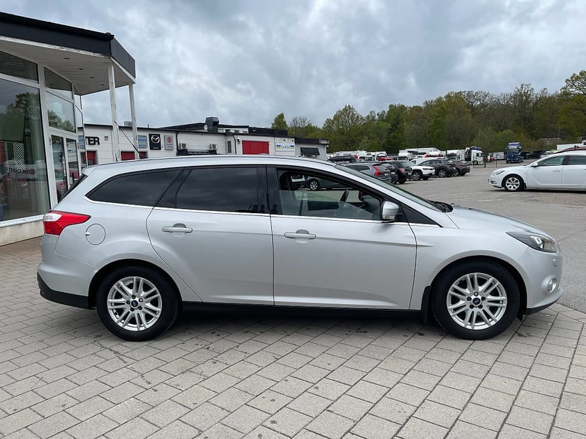 Bild 4 av Ford Focus Kombi 1.0 EcoBoost Titanium "Bytt kamrem"