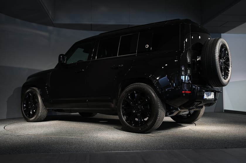 Bild 4 av Land Rover Defender Octa 110 P635 V8 *BLACK EDITION*