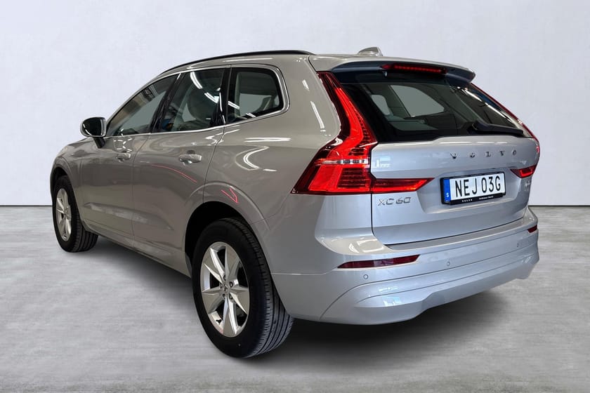 Bild 4 av Volvo XC60 B5 AWD Bensin Momentum Advanced Edt