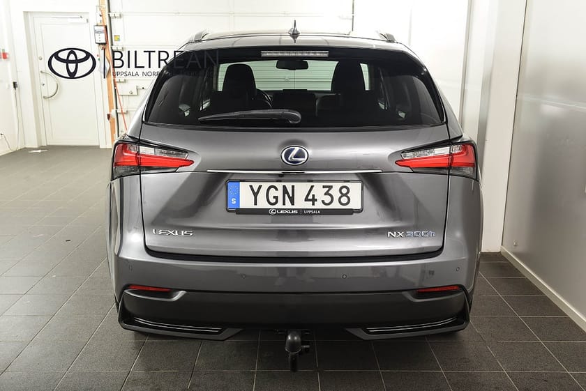 Bild 4 av Lexus NX 300h AWD Executive Drag Mvärm