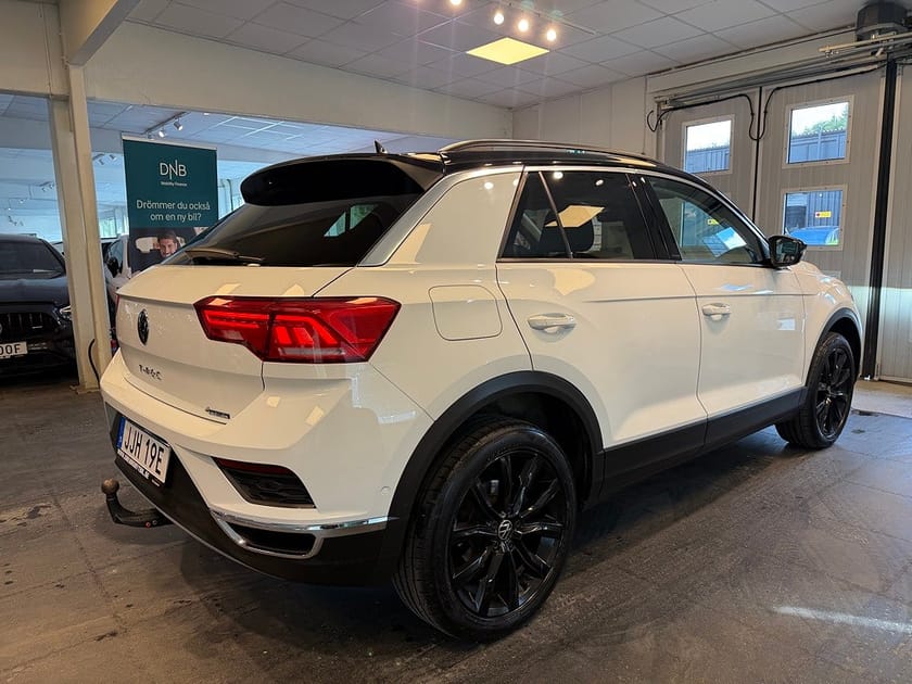 Bild 4 av Volkswagen T-Roc 2.0 TDI SCR 4Motion Drag B-kamera Två Färgad Cockpit