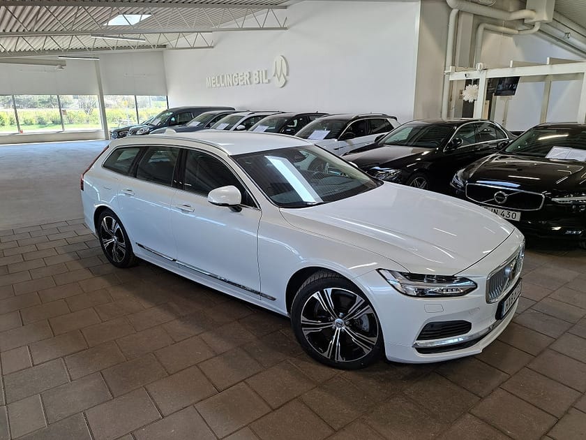 Bild 2 av Volvo V90 Recharge T6 AWD 350 Geartronic Core Edition
