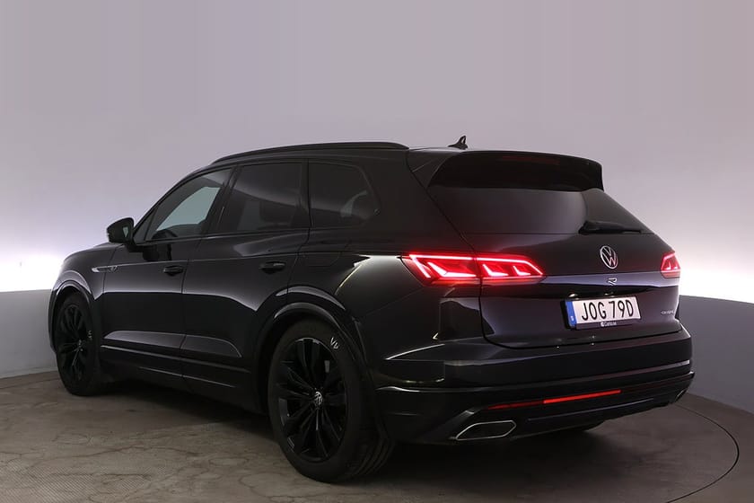 Bild 4 av Volkswagen Touareg R eHybrid 4Motion Drag Pano BLIS HUD 360