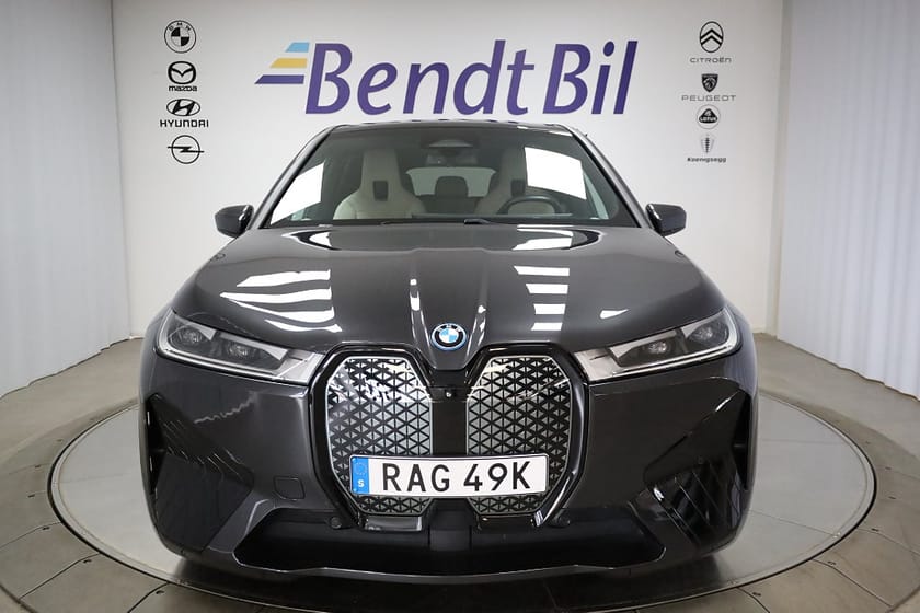 Bild 2 av BMW iX xDrive50 | Comfort | Panorama | Dragkrok | HK