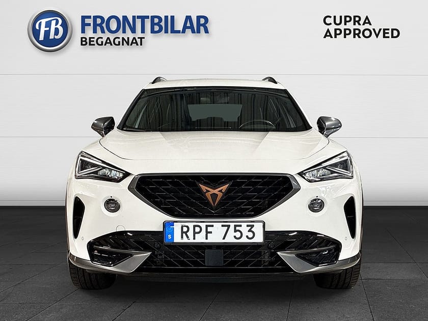 Bild 2 av CUPRA Formentor 1.5TSI/B-kamera/El-Drag/Full Link/Ambient Light/19"