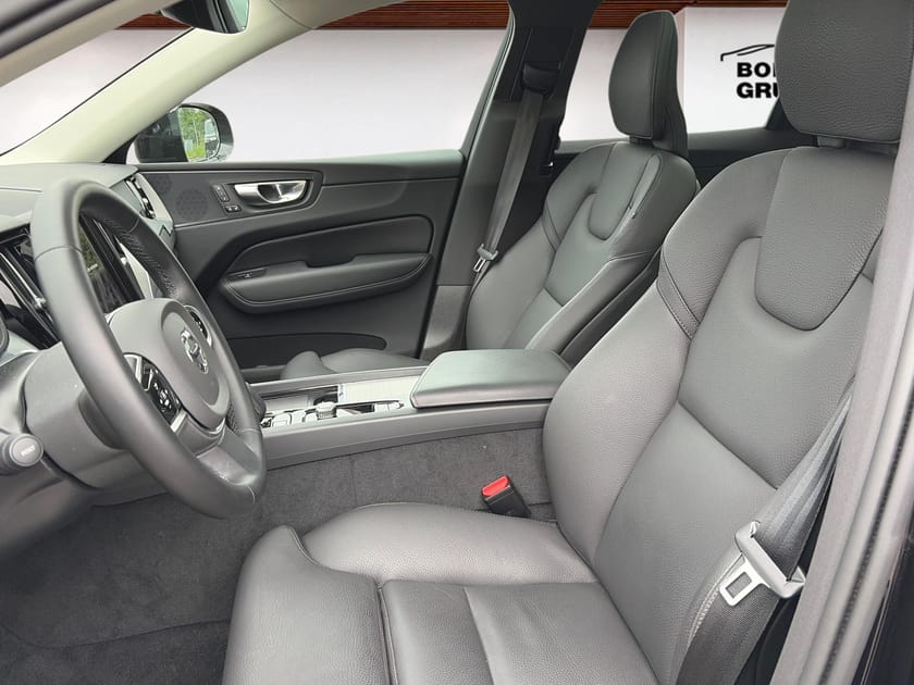 Bild 2 av Volvo XC60 T6 Plus Dark Edition