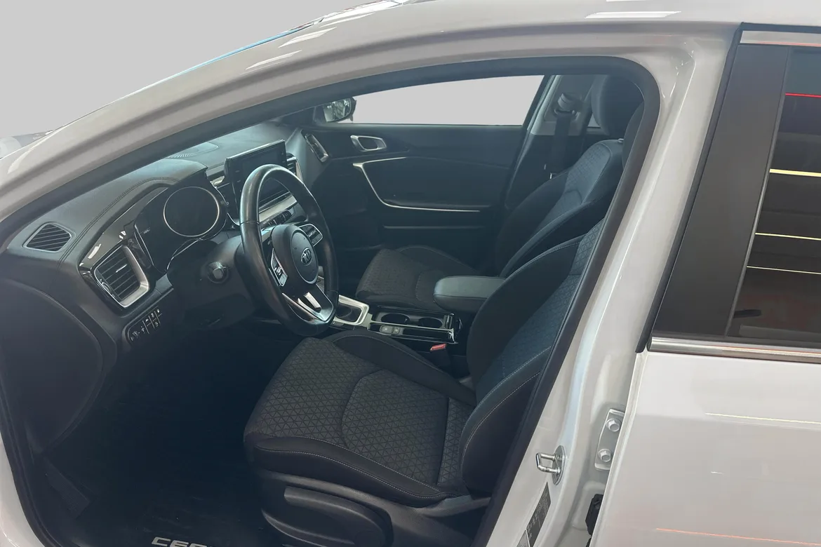 picture of a car