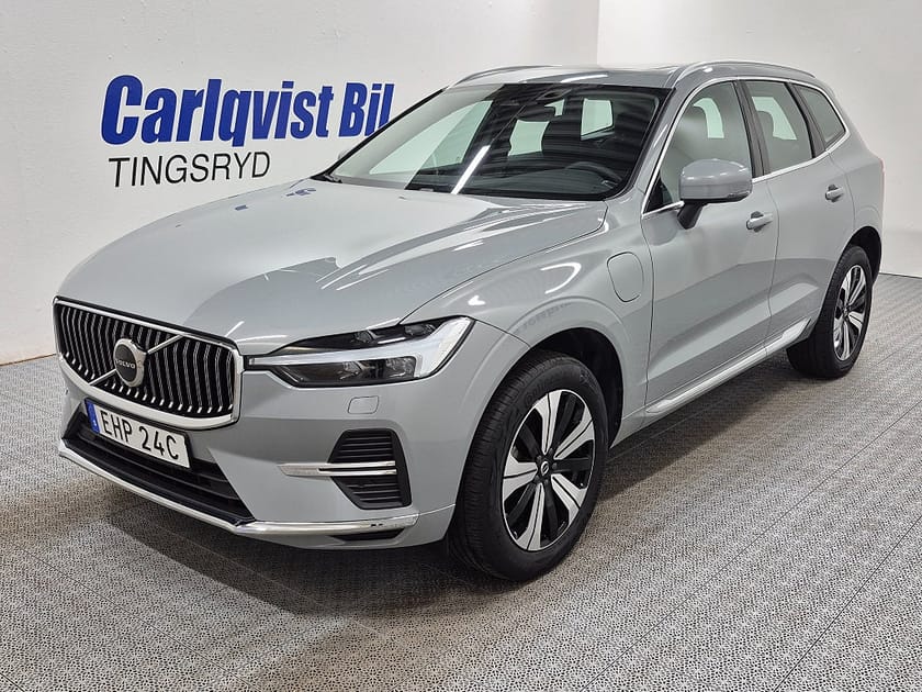 Bild 1 av Volvo XC60 Recharge Core Bright plug in AWD 350HK 4x4 Panorama